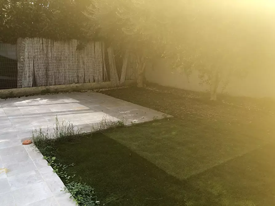 Immagine 20 di Villa in vendita  in VIA GELA a Siracusa