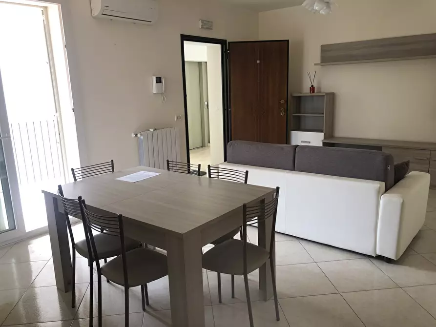 Immagine 5 di Trilocale in vendita  in Via Vizzini a Siracusa