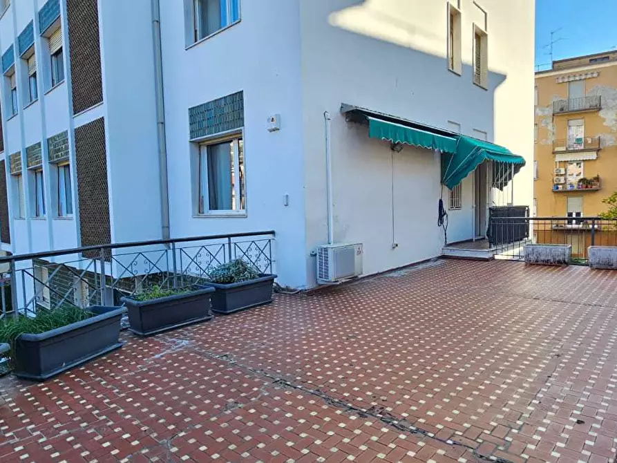 Immagine 13 di Quadrilocale in vendita  in Via Antonio Bazzini 11 a Brescia