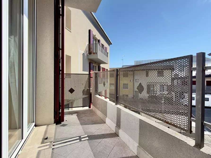 Immagine 11 di Trilocale in vendita  in Via Conciliazione a Travagliato