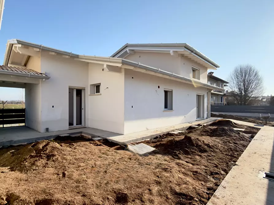 Immagine 2 di Casa indipendente in vendita  a Nuvolera