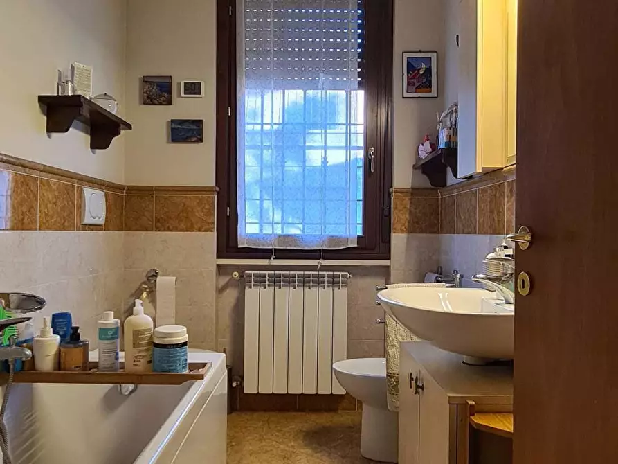 Immagine 13 di Pentalocale in vendita  in Via Rose di Sotto 36 a Brescia