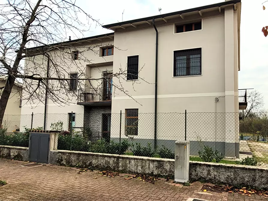 Immagine 1 di Trilocale in affitto  in Via Donizetti 7 a Borgosatollo