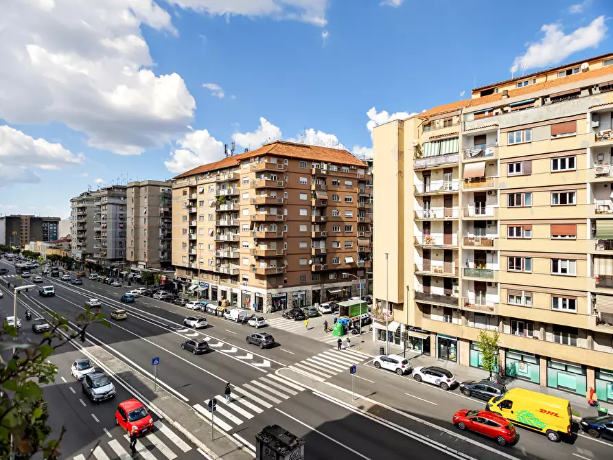 Immagine 32 di Bilocale in vendita  in Via Tiburtina 602 a Roma