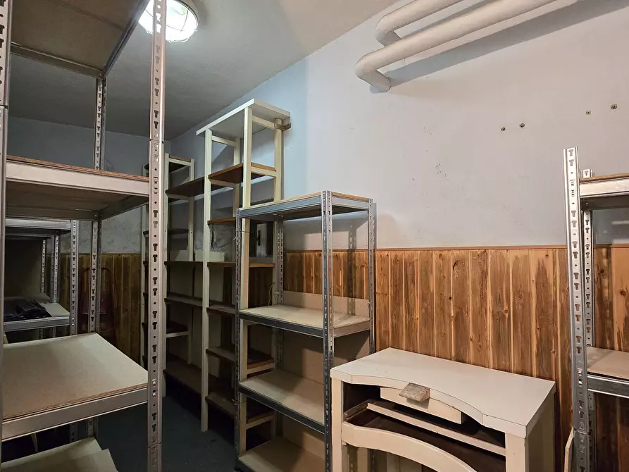 Immagine 13 di Magazzino in vendita  in Via Emilio de Marchi 21 a Roma