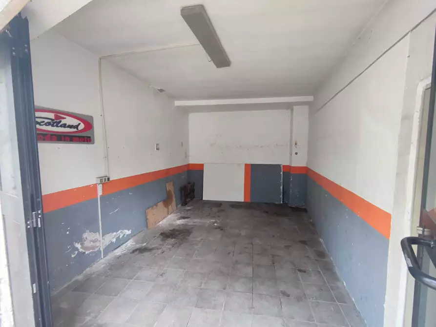 Immagine 12 di Garage in affitto  in Viale Carnaro 49 a Roma