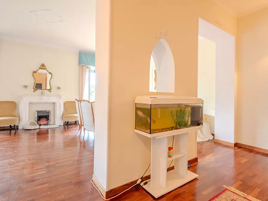 Immagine 6 di Pentalocale in vendita  in Via Nerola 16 a Roma