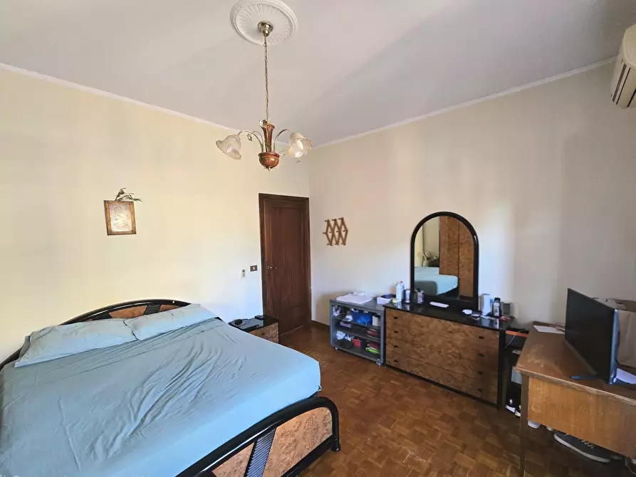 Immagine 9 di Quadrilocale in vendita  in Via Adolfo Albertazzi 92 a Roma