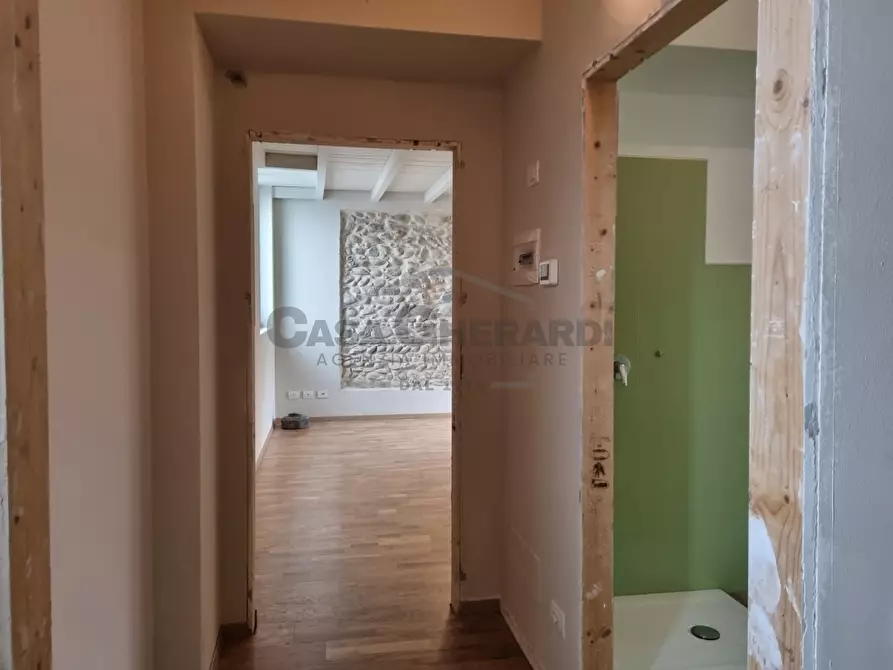 Immagine 28 di Bilocale in vendita  a Paladina