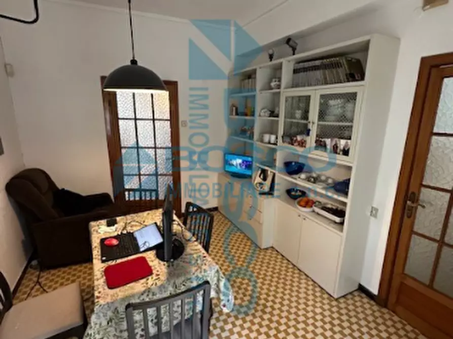 Immagine 11 di Pentalocale in vendita  in Via di Birano a La Spezia