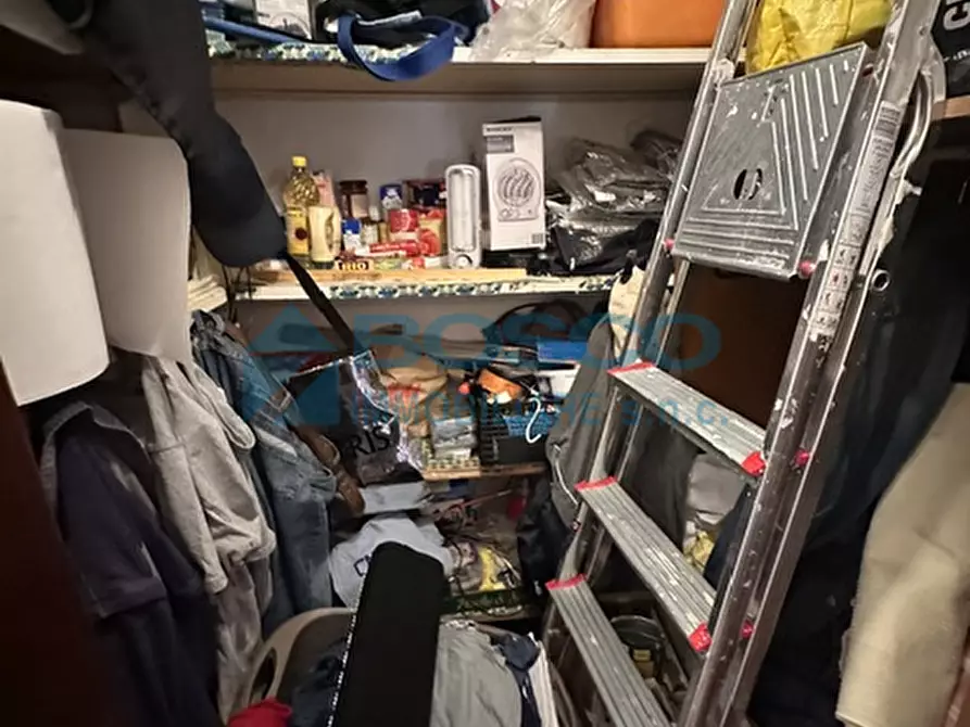 Immagine 10 di Bilocale in vendita  in Strada Statale 1 5 a La Spezia