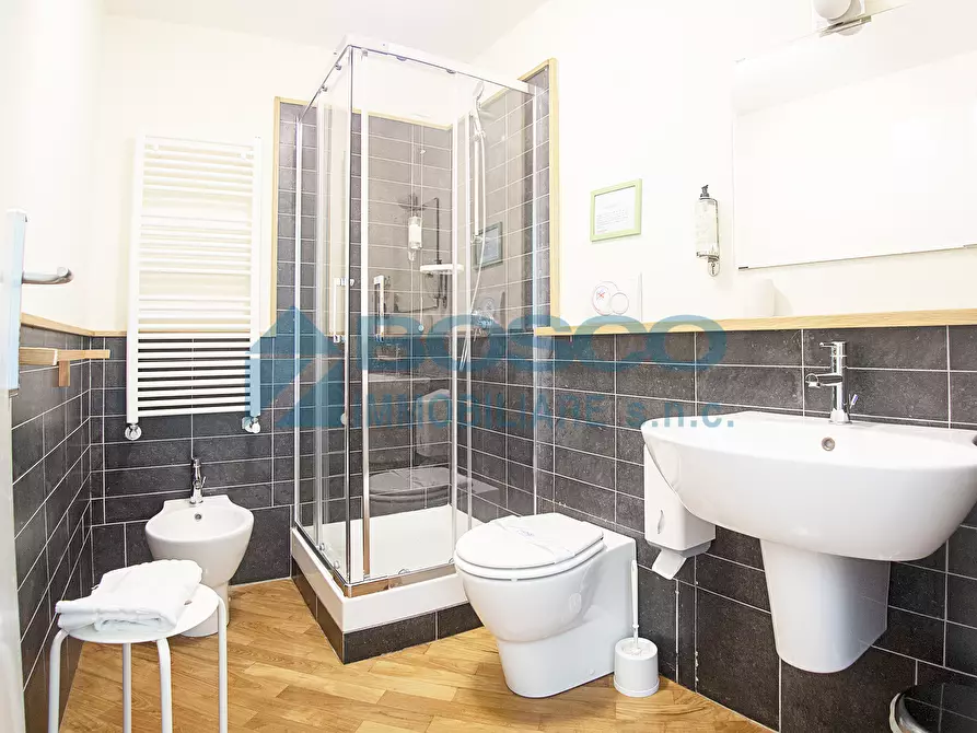 Immagine 8 di Pentalocale in vendita  in Piazza Cesare Battisti a La Spezia