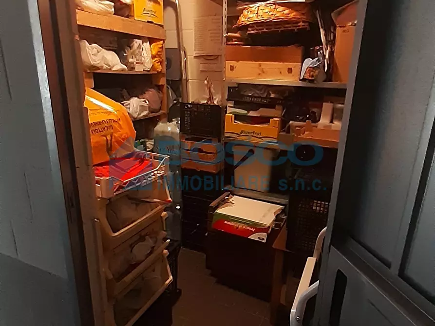 Immagine 37 di Pentalocale in vendita  in Via Sarzana a La Spezia