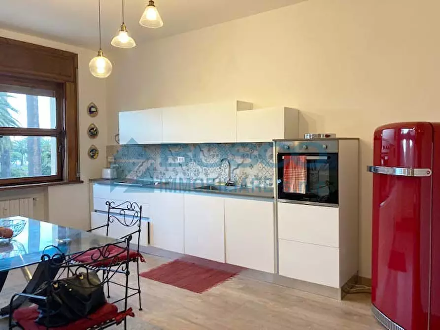 Immagine 9 di Pentalocale in vendita  in Viale Mazzini a La Spezia