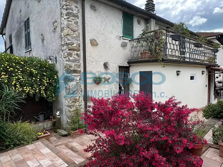 Immagine 1 di Casa bifamiliare in vendita  in Via Canale a Castelnuovo Magra