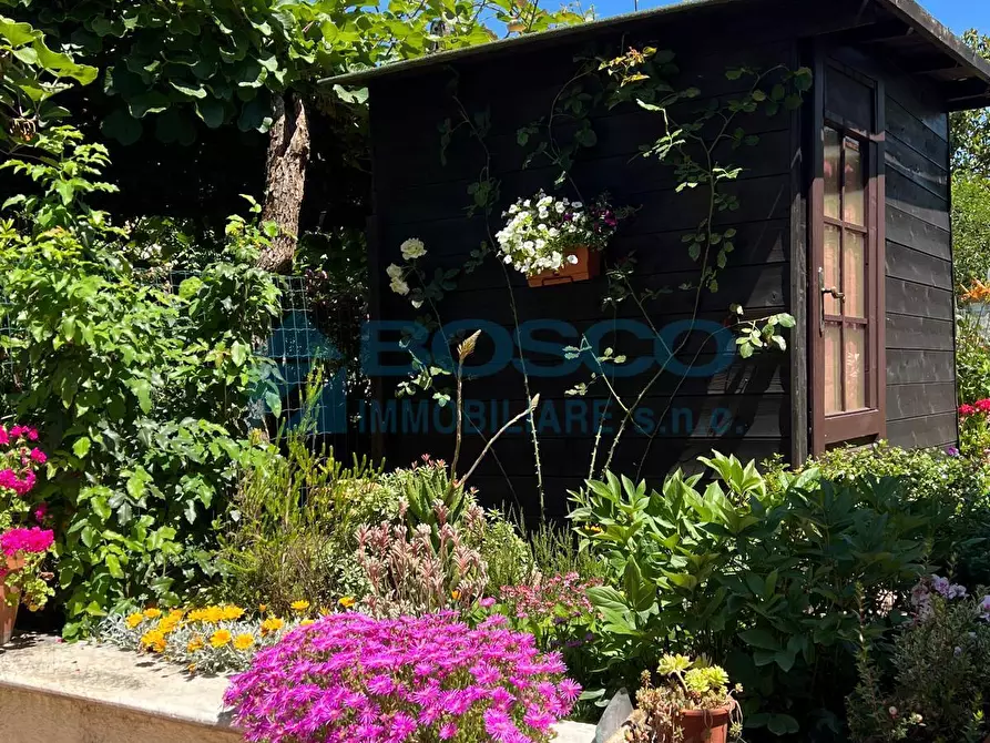 Immagine 7 di Casa bifamiliare in vendita  in Via Canale a Castelnuovo Magra