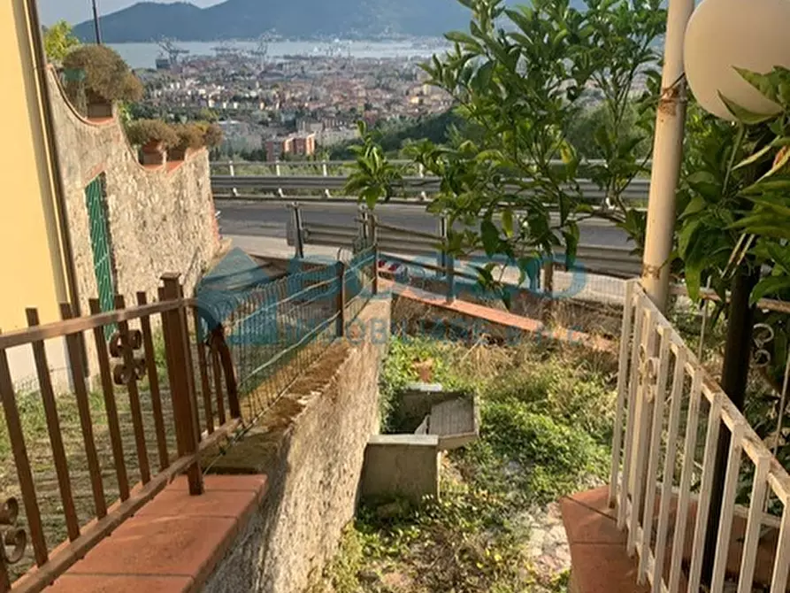 Immagine 6 di Pentalocale in vendita  in Borgo Mitiliano 6 a Vezzano Ligure