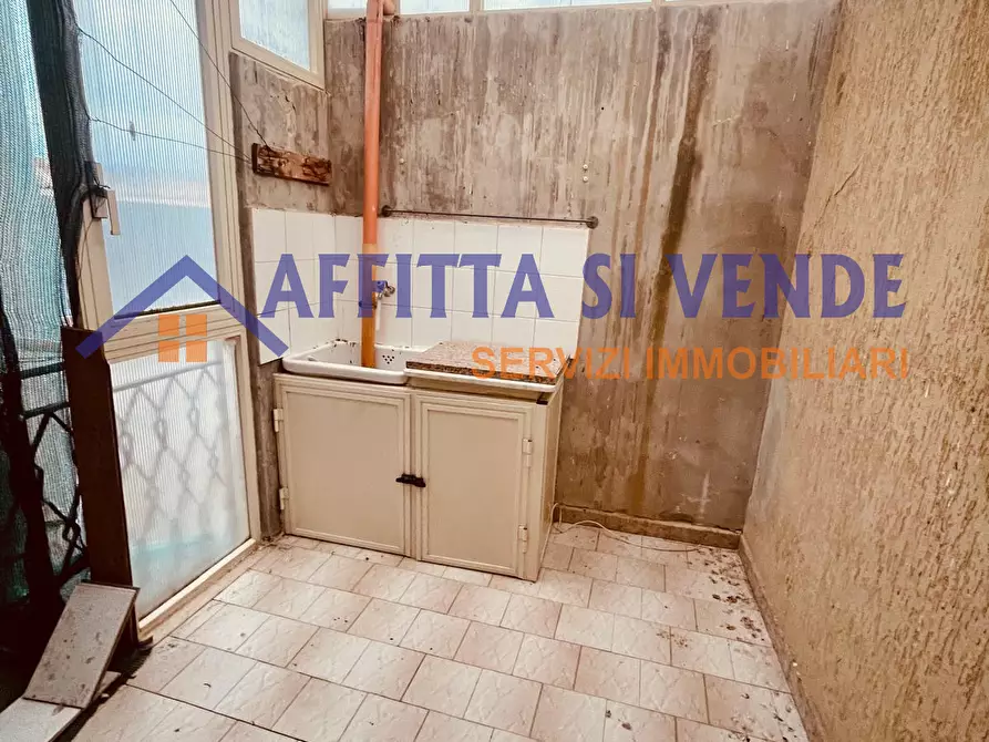 Immagine 28 di Pentalocale in vendita  in Via Napoli 8 a Floridia