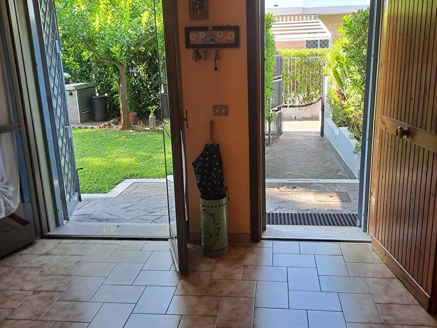 Immagine 5 di Villa in vendita  in Via Figlie della Sapienza 15 a Pescara