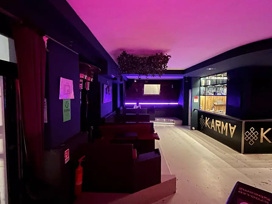 Immagine 3 di Attività commerciale in vendita  a Pescara