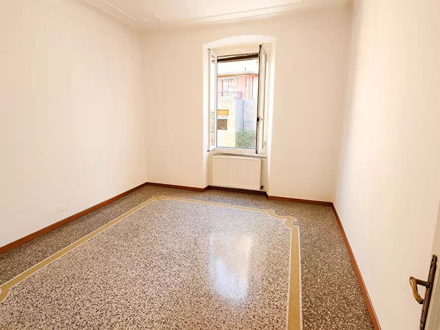 Immagine 11 di Quadrilocale in affitto  a Rapallo