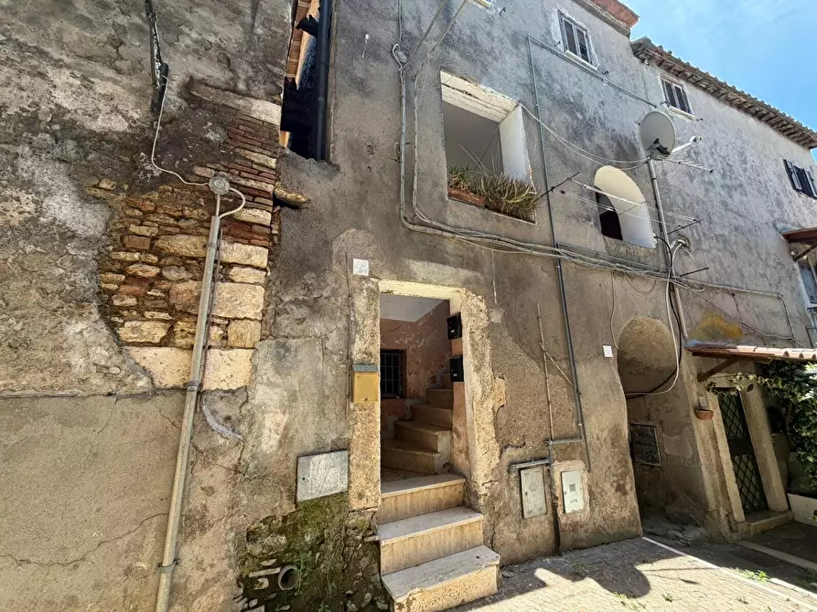 Immagine 11 di Bilocale in vendita  a Fiano Romano