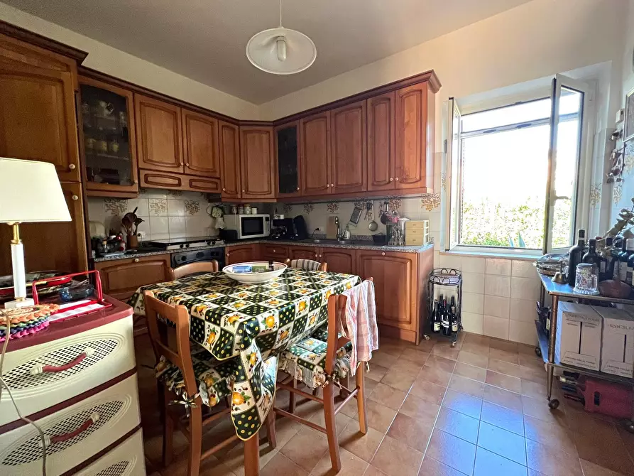 Immagine 18 di Villa in vendita  a Fiano Romano