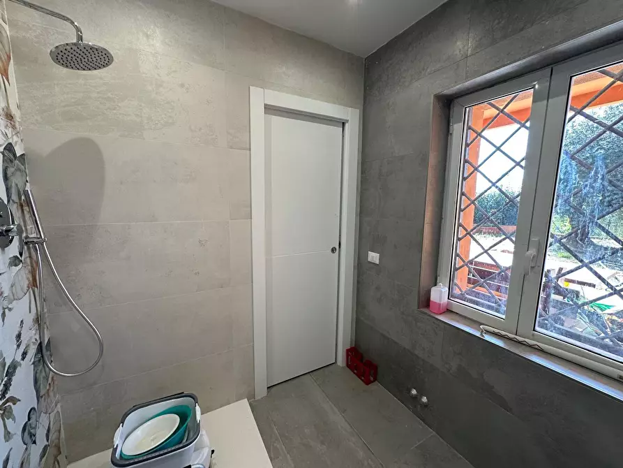 Immagine 16 di Trilocale in vendita  in Via Tiberina 13 a Castelnuovo Di Porto