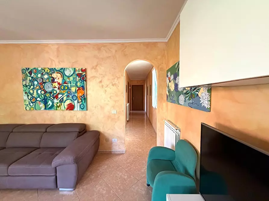 Immagine 10 di Villa in vendita  a Castelnuovo Di Porto