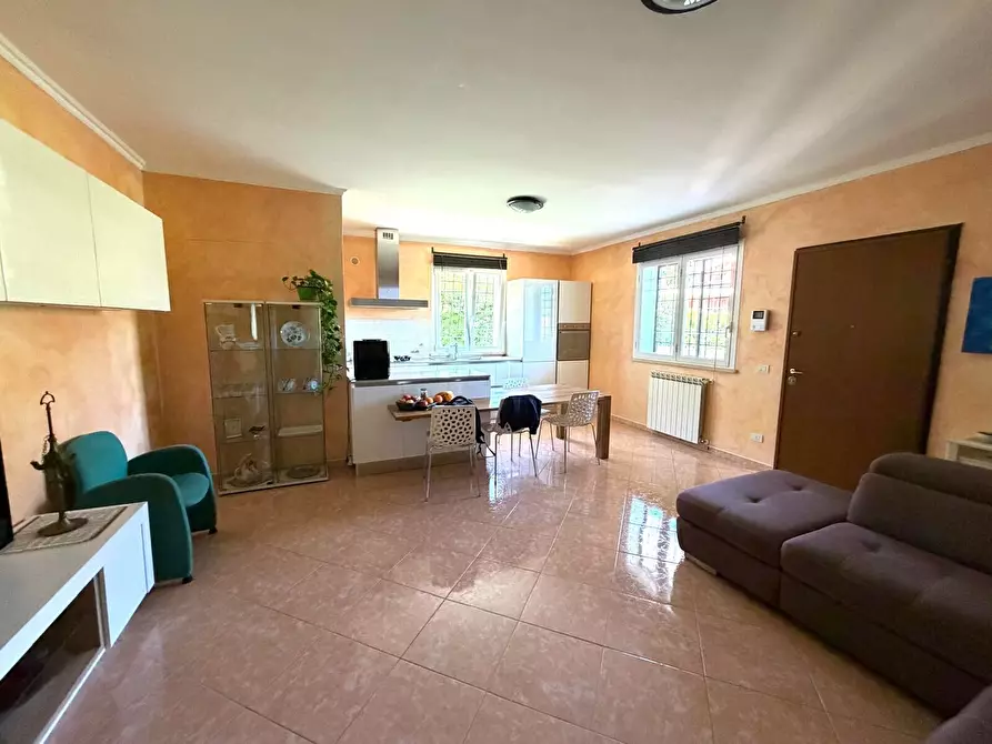 Immagine 12 di Villa in vendita  a Castelnuovo Di Porto