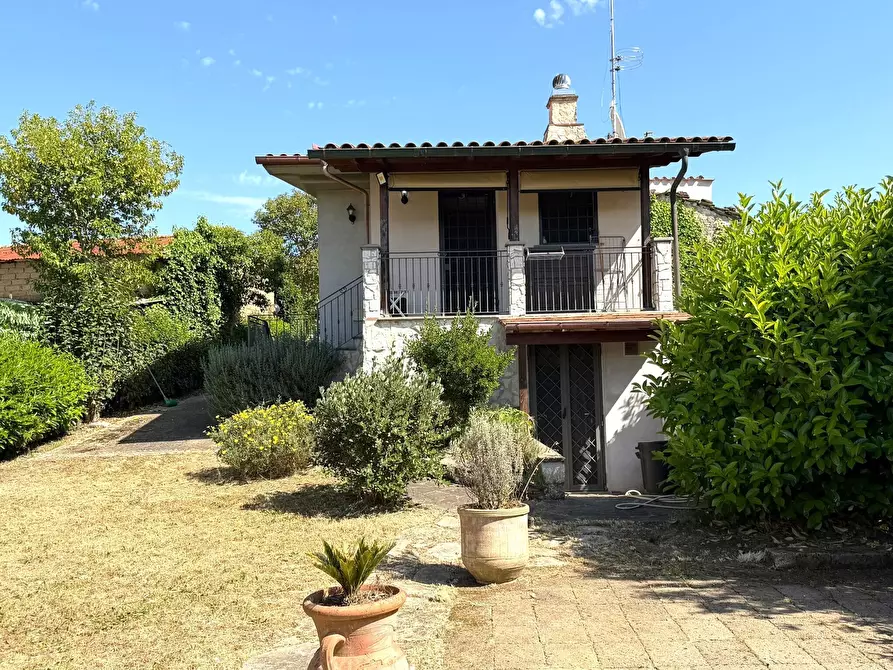 Immagine 15 di Casa indipendente in vendita  a Fiano Romano