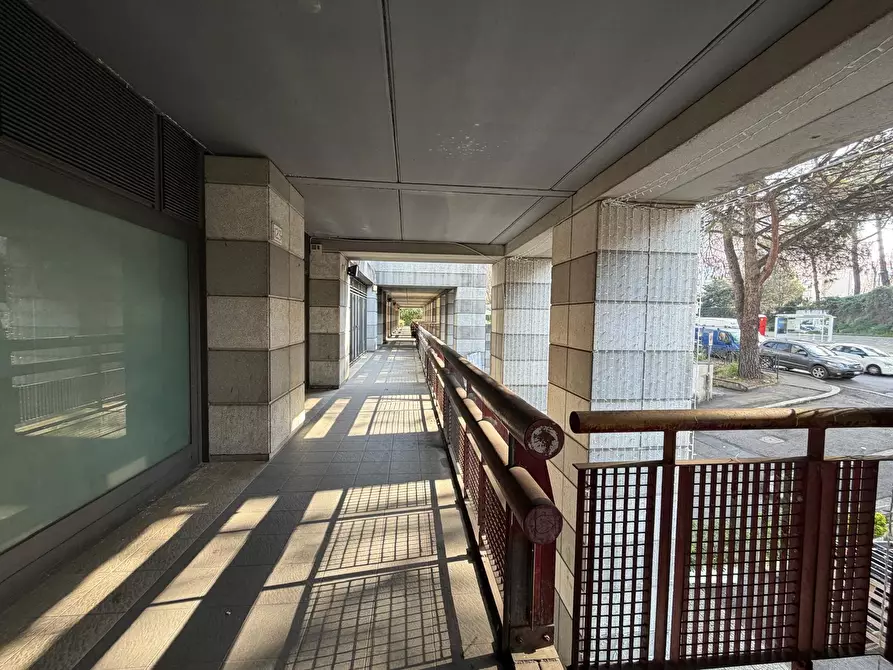 Immagine 27 di Ufficio in affitto  in Via Monte Giberto 133 a Roma