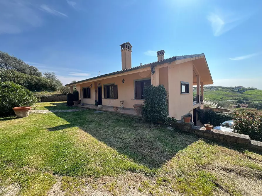 Immagine 6 di Villa in vendita  a Fiano Romano