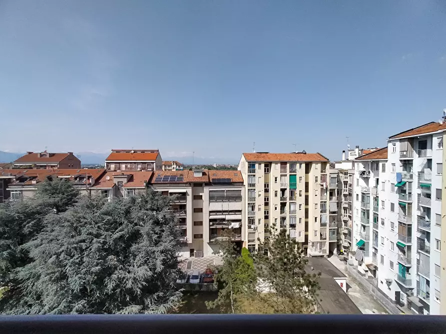 Immagine 17 di Bilocale in vendita  in Via Pietro Cossa 105 a Torino