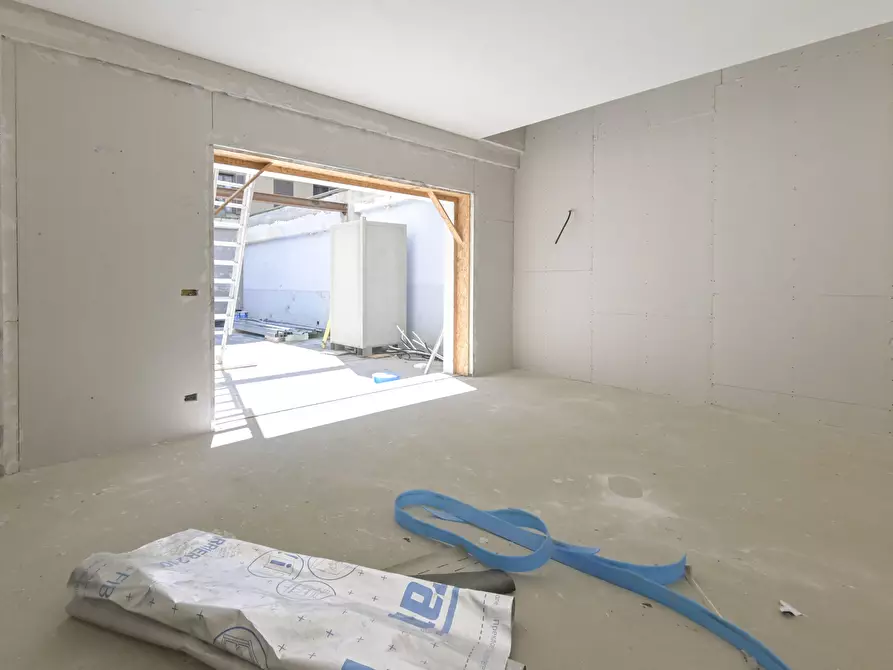 Immagine 15 di Loft/Open space in vendita  in Via Ugo Foscolo 6 a Torino