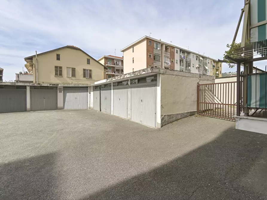 Immagine 41 di Appartamento in vendita  in via Giacosa 12 a Moncalieri