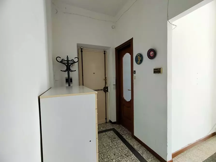 Immagine 3 di Bilocale in vendita  in Via Meina 8 a Torino