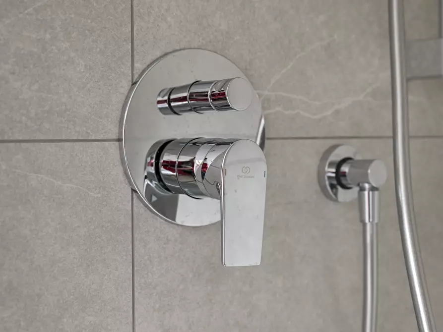 Immagine 27 di Mansarda in affitto  in strada ponte verde 5/10 a Torino