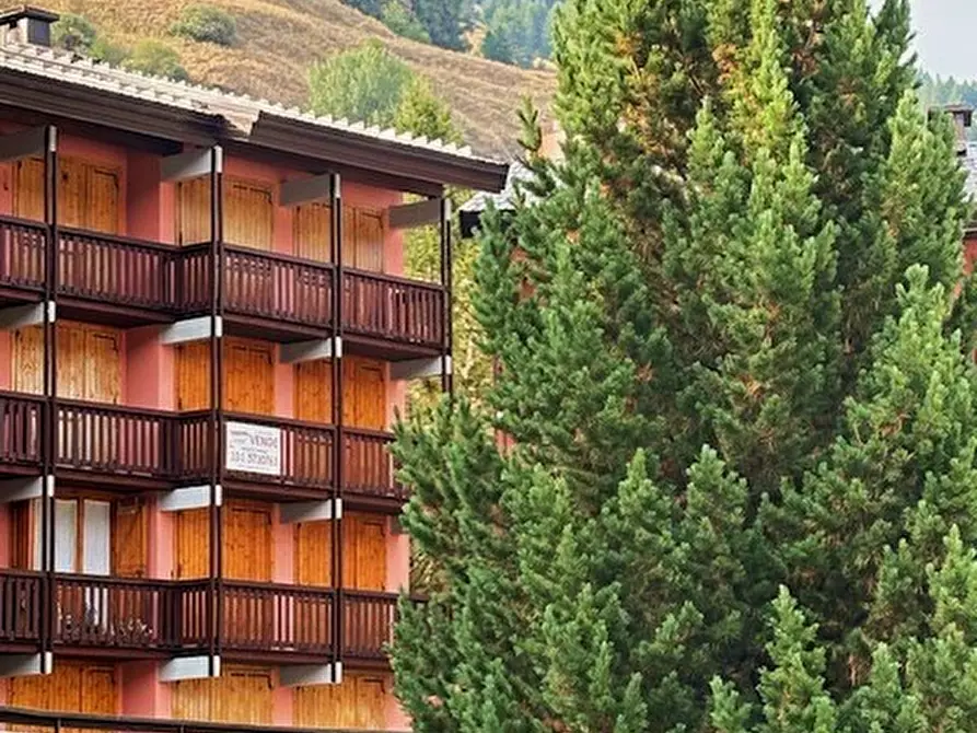 Immagine 3 di Trilocale in vendita  in Via del Colle 5252 a Sestriere