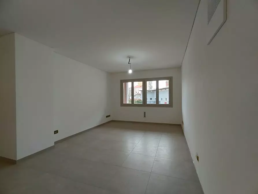 Immagine 11 di Trilocale in vendita  in Via Pietro Cossa 105 a Torino