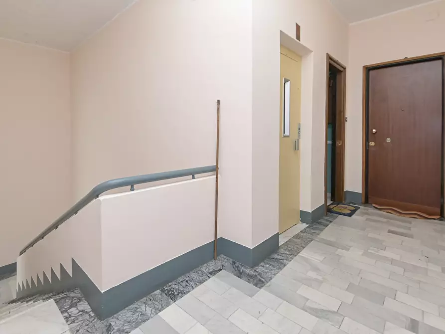 Immagine 6 di Bilocale in vendita  in Via Monginevro 220 a Torino