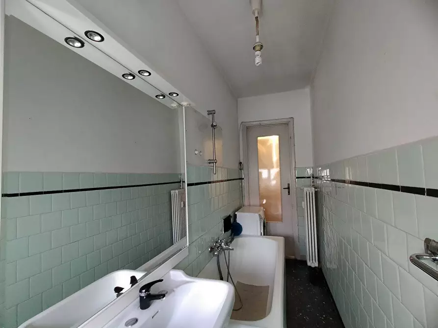 Immagine 21 di Bilocale in vendita  in Via Bernardino Luini 131 bis a Torino