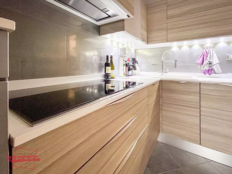 Immagine 10 di Quadrilocale in vendita  in viale fabrizio de andrè 49 a Grugliasco