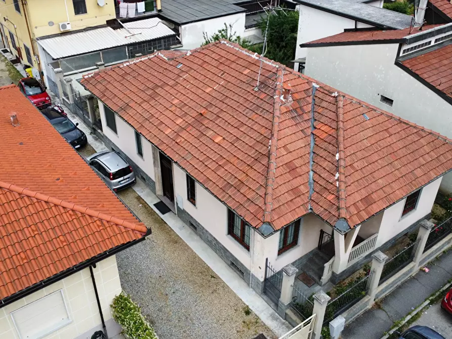 Immagine 3 di Villa in vendita  in via nazario sauro 45 a Venaria Reale