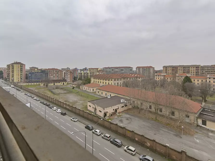 Immagine 29 di Bilocale in vendita  in Via Monginevro 220 a Torino