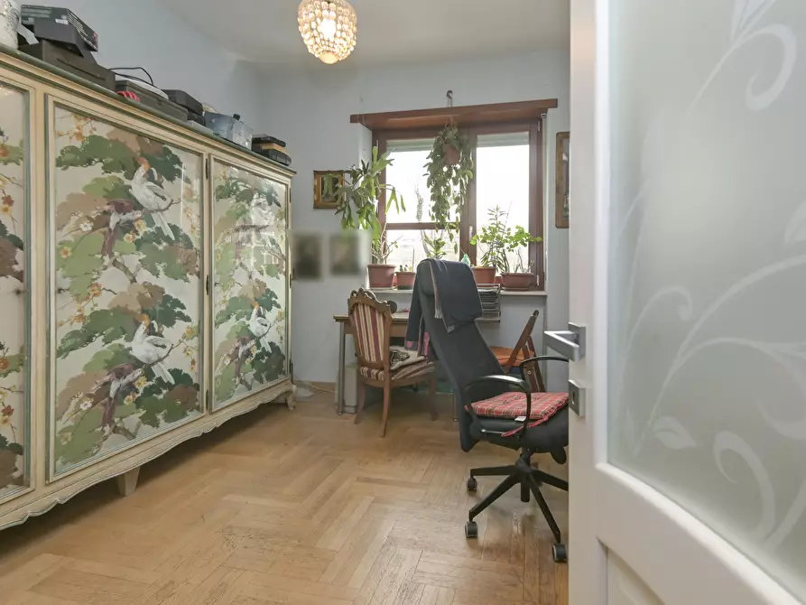 Immagine 18 di Pentalocale in vendita  in Via Trana a Torino