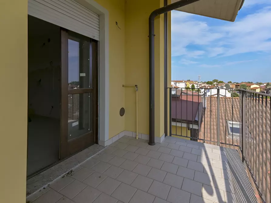 Immagine 36 di Quadrilocale in vendita  in Via Valdambrini 5 a Caluso