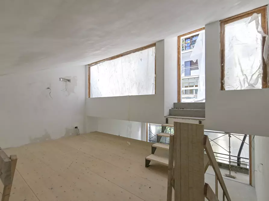 Immagine 27 di Loft/Open space in vendita  in Via Ugo Foscolo 6 a Torino