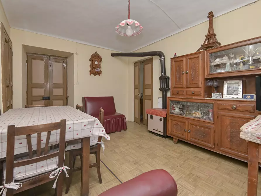 Immagine 25 di Quadrilocale in vendita  in via torino 4 a Lemie