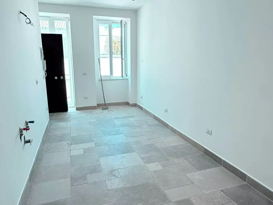 Immagine 5 di Trilocale in vendita  in Via Vincenzo Longo 23 a Castellana Grotte